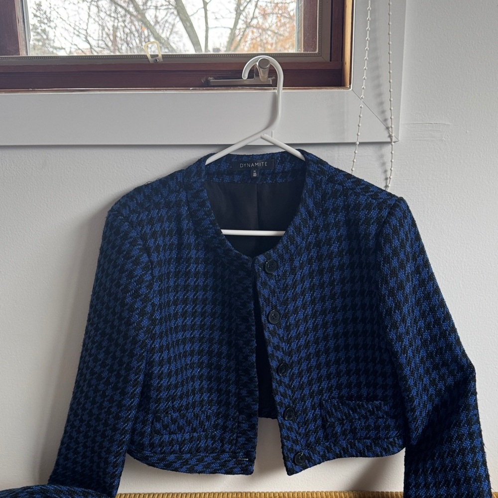 Dynamite Women's Houndstooth Blazer in Blue and Black